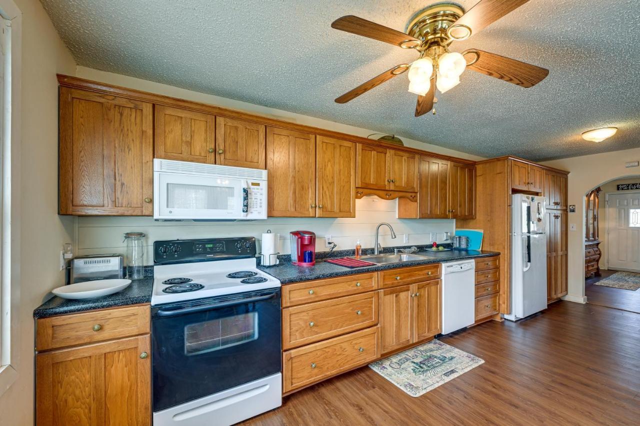 Whittier Vacation Rental Cabin With Private Hot Tub 외부 사진
